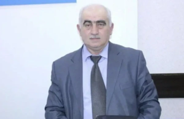 Əhməd Oruc vəfat etdi 