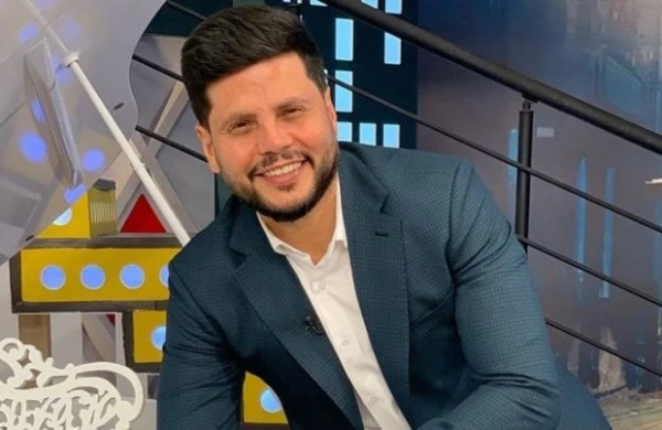 Zaur Kamalla səmimi görüntüsü yayılan xanım KİMDİR? - FOTO