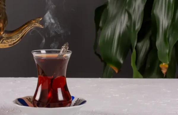 Səhərlər yeməyə başlamamış çay içənlərə XƏBƏRDARLIQ&nbsp;