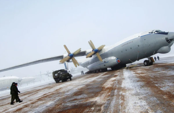 Rusiyada təlim təyyarəsi qəzaya uğradı - 3 nəfər həyatın itirdi