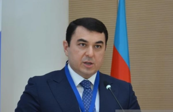 Mədəniyyət naziri müğənninin doğum gününü təbrik etdi