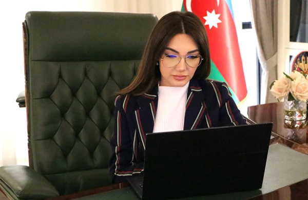 Sabiq nazirin bacısı qızı olan rektor kimdir?  - UNİVERSİTETİN CAVABI