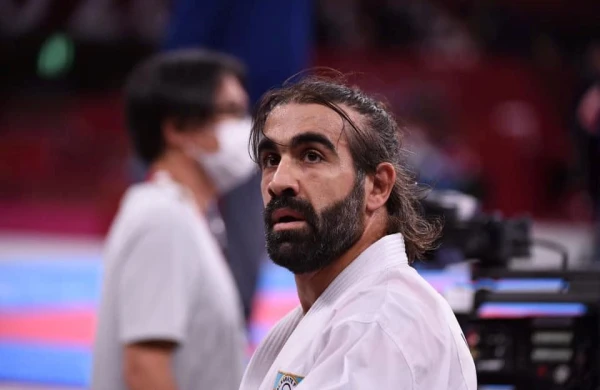 Rafael Ağayev ailə fotosunu PAYLAŞDI