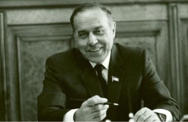 Azərbaycanın taleyini dəyişmiş böyük dövlət xadimi