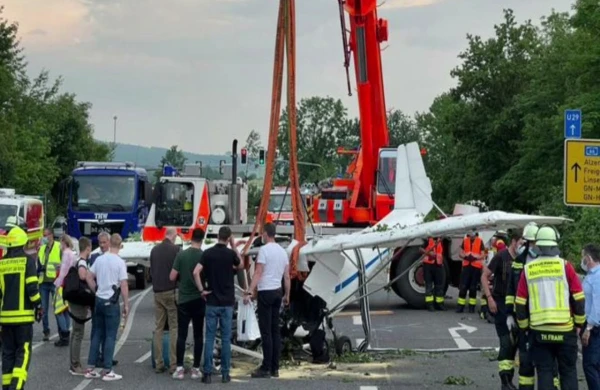 Təyyarə şəhərin&nbsp; ortasına endi