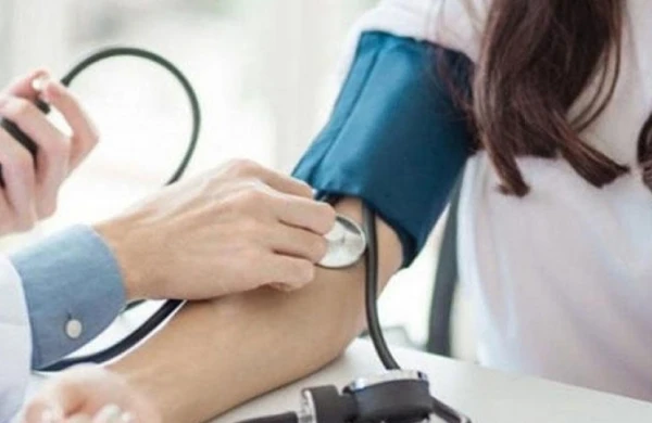 Təzyiq xəstəliyi olanlara VACİB XƏBƏR: Həkim qaydanı açıqladı  