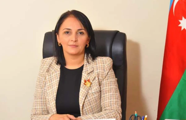 Bakıda iki məktəbin bir direktoru var?