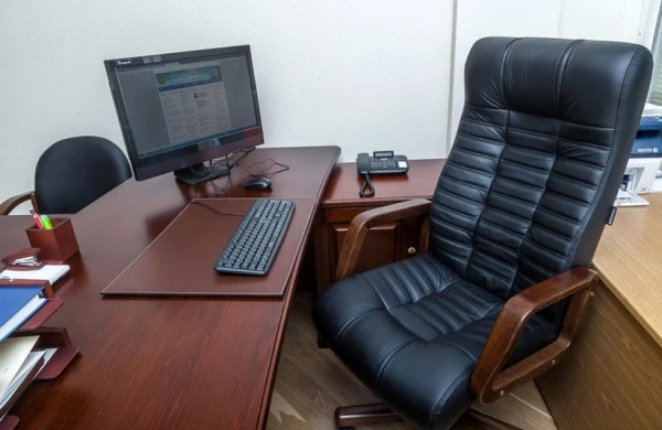 Azərbaycanda orden və medalı ƏLİNDƏN ALINAN 10 MƏMUR Hansılardır?