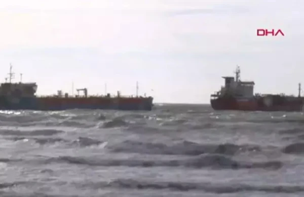 Azərbaycan və Türkiyə gəmiləri toqquşdu - Foto