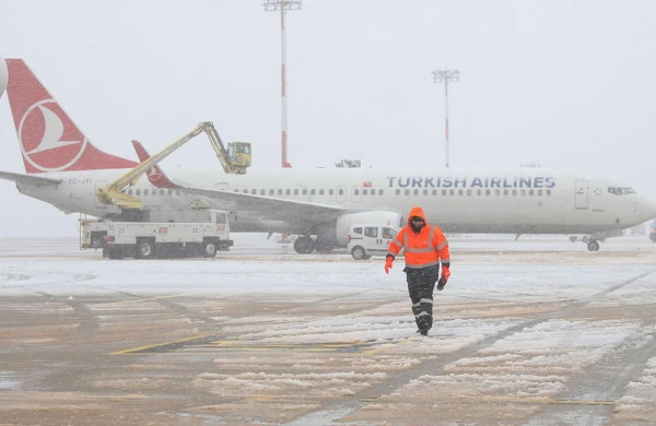 Türkiyədə 61 təyyarə reysi ləğv olundu&nbsp;
