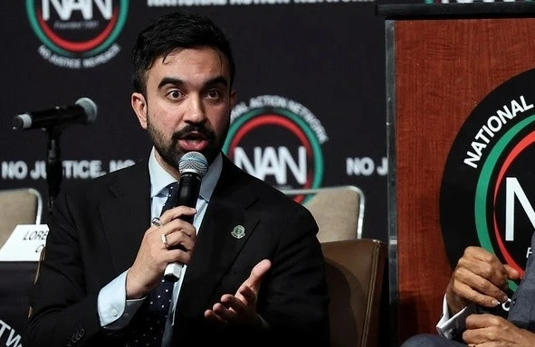 Nyu-York meri Qurana and içərək vəzifəsinə BAŞLADI 