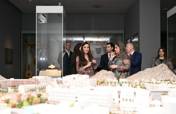 Leyla Əliyeva Maskatda Oman Milli Muzeyində və Mutrah bazarında olub 