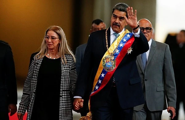 Maduro və arvadı məhkəmədə özünü necə aparıb?