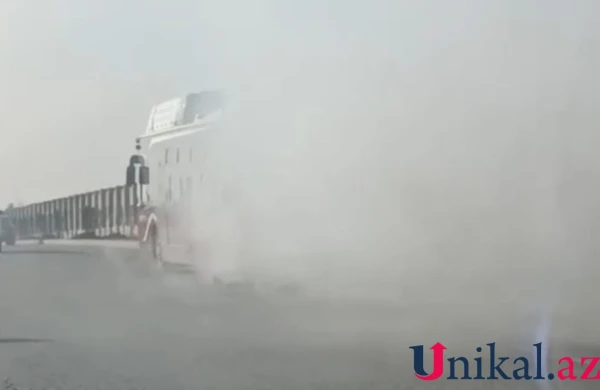 "BakuBus"da avtobus tüstülədi - Sərnişinlər TƏLAŞDA