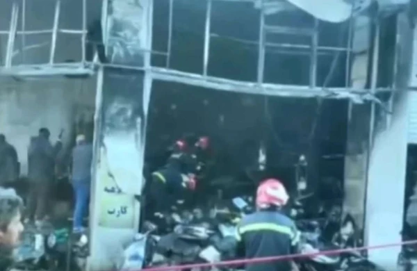 İranda etirazçılar Abbas məqbərəsini yandırdılar