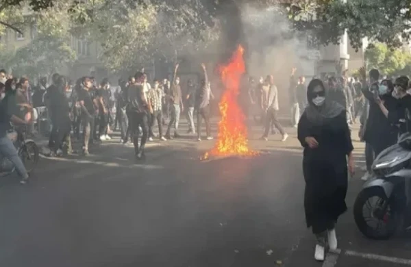 Tehranda vəziyyət GƏRGİNLƏŞDİ - mobil rabitə kəsildi 