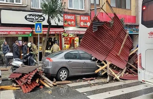 Türkiyədə DƏHŞƏTLİ fırtına nəticəsində 3 nəfər ölüb&nbsp;