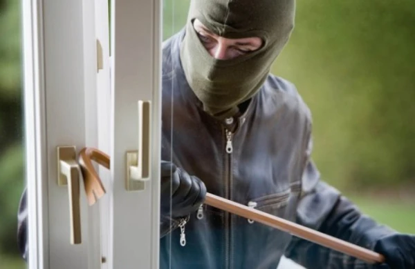 Ağcabədi və Bərdədə mağazadan oğurluq edən şəxs SAXLANILIB