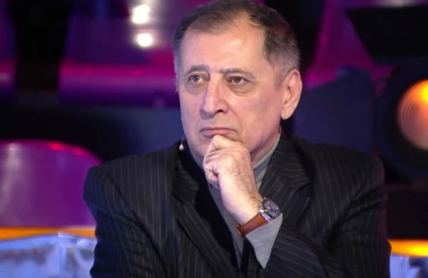 "Kamal müəllimlə bir-birimizi işarədən anlayırıq"  —   Baba Vəziroğlu ilə doğum günündə ÖZƏL MÜSAHİBƏ