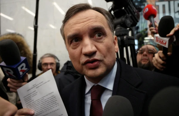 Sabiq ədliyyə nazirinə Macarıstanda sığınacaq verilib