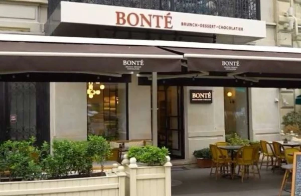 “Tarqovu”da DƏHŞƏT məşhur restoranın tavanı UÇDU