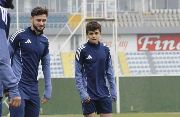 Qurbanovun əsas heyətə çağırdığı 15 yaşlı futbolçu bu tanınmış şəxsin oğludur