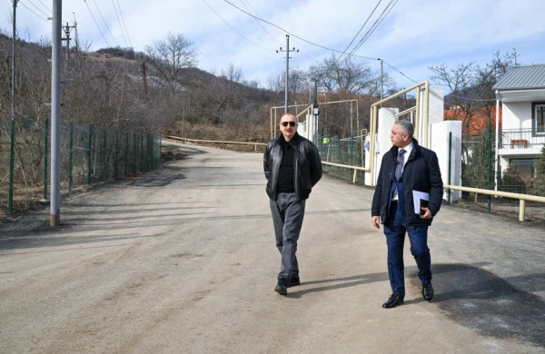 Prezident bu kəndə getdi  - FOTOLAR 