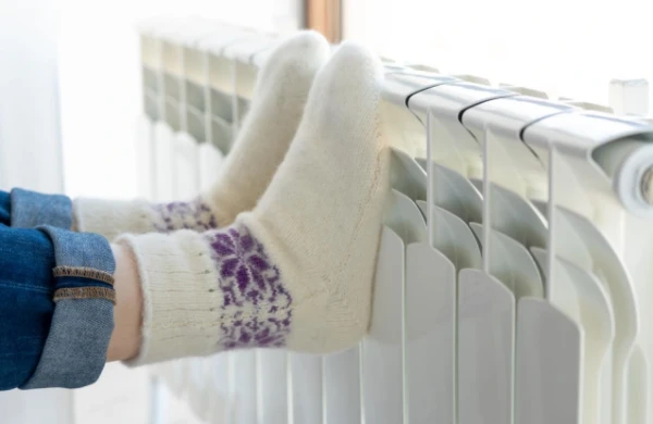 Hansı xəstəliklər zamanı əllər və ayaqlar daim soyuq olur?