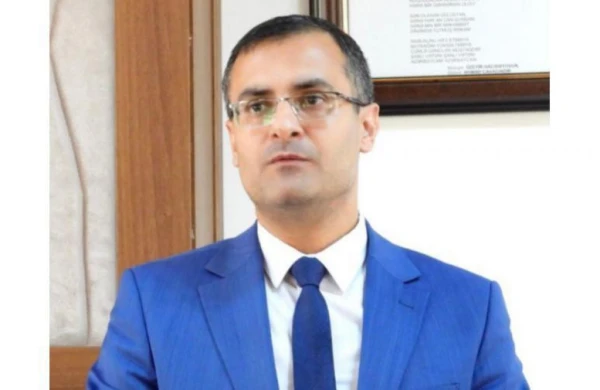 Pirat kitablar, gizli saytlar və görünməz mübarizə...&nbsp; Yunis Xəlilov YAZIR