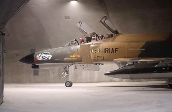 İran yeni qırıcı təyyarələrə sahib oldu