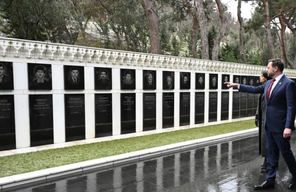 ABŞ Vitse-prezidenti və həyat yoldaşı Şəhidlər xiyabanını ziyarət ediblər&nbsp;