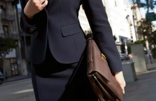 Müəllimlikdən rəisə qədər yüksəldi: Fəxri adı olan yüksək vəzifəli xanım məmur KİMDİR?