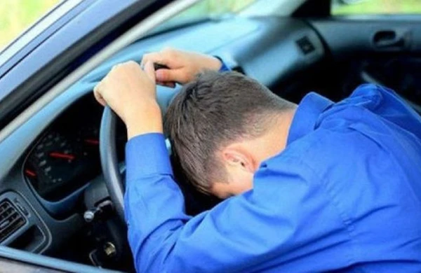 Prospektdə qalan maşından 27 yaşlı oğlanın meyiti tapıldı&nbsp;