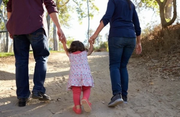 Uşağını başqasına verən valideyn onu geri ala bilərmi?