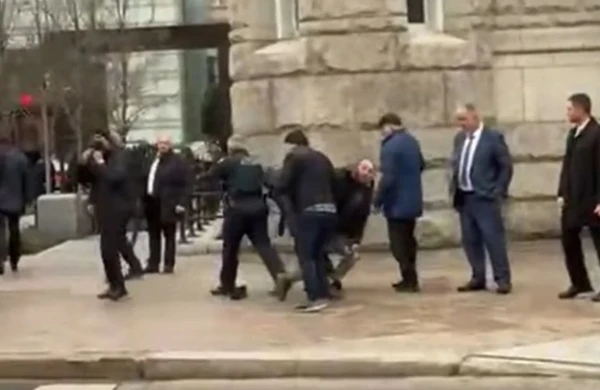 Səfirlikdən bəyanat: Prezidentin korteji otelə yaxınlaşarkən...&nbsp;