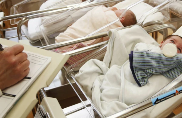 Modern həyat, yoxsa iqtisadi çətinlik? - Doğum sayındakı azalmanın gizli tərəfləri    —  TƏHLİL