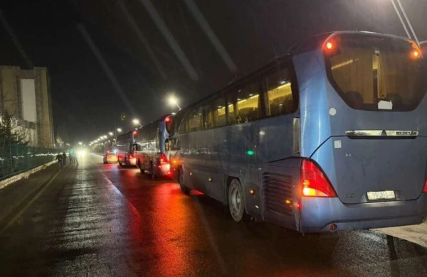 Astara sərhədində təxliyə üçün avtobuslar hazır vəziyyətə gətirildi - FOTO