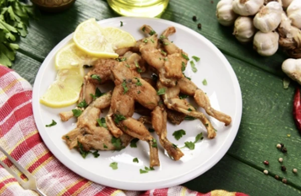 Azərbaycan 1 ildə 23 ton qurbağa əti satıb 