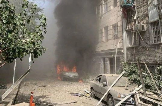 İranda bu nazirlik də vuruldu