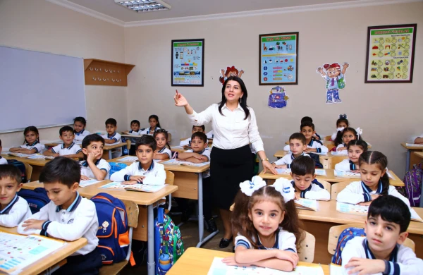 Məktəblərdə hansı dəyişikliklər GÖZLƏNİLİR?   —   EKSPERTDƏN YENİ XƏBƏR