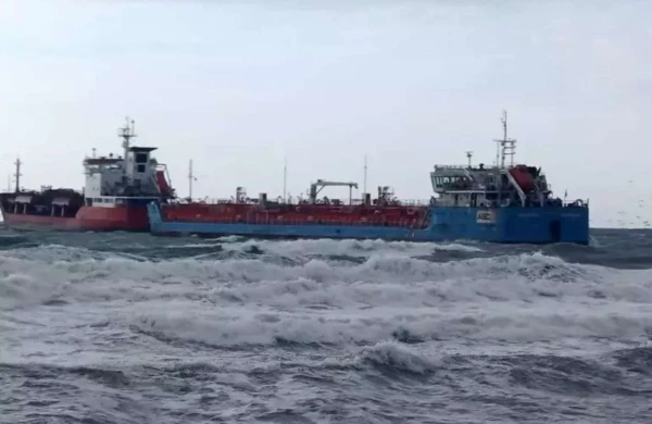 Hörmüz boğazı yaxınlığında yük gəmisinə raketlə hücum edildi&nbsp;