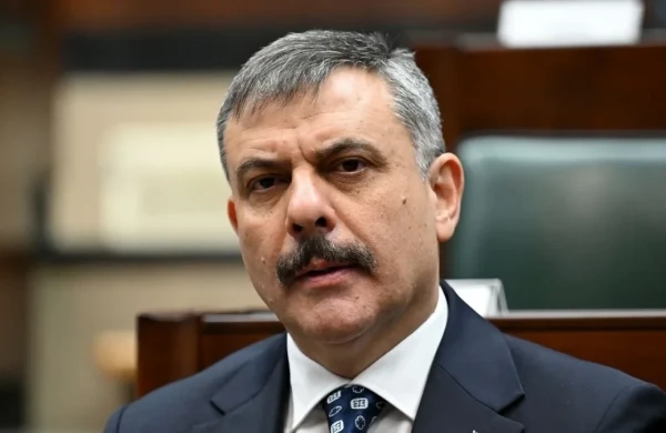 Nazir: İran vətəndaşlarının Türkiyəyə keçidinə icazə vermir 