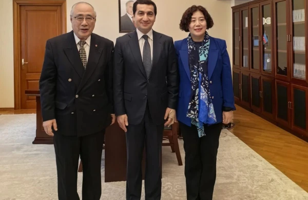 Prezidentin köməkçisi Çinin Avropa məsələləri üzrə keçmiş xüsusi nümayəndəsi ilə görüşüb&nbsp;