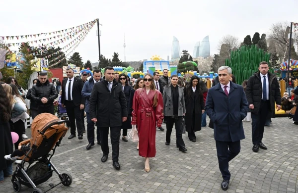 Alena Əliyeva Novruz yarmarkasını ziyarət edib 