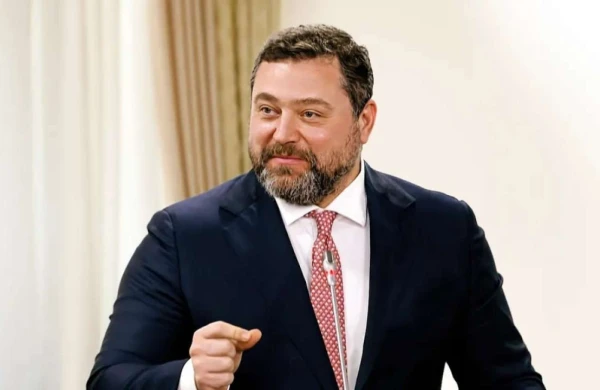 Azərbaycanda 4 saytın sahibidir - 6 milyard dollar pulu var&nbsp;