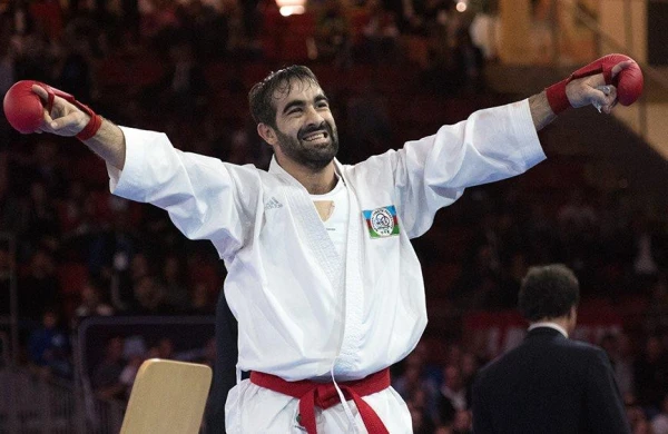 Rafael Ağayev oğlunu paylaşıb bu sözləri YAZDI&nbsp; &nbsp; —&nbsp; &nbsp; FOTO