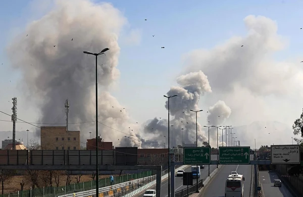 İranın dövlət binaları vuruldu