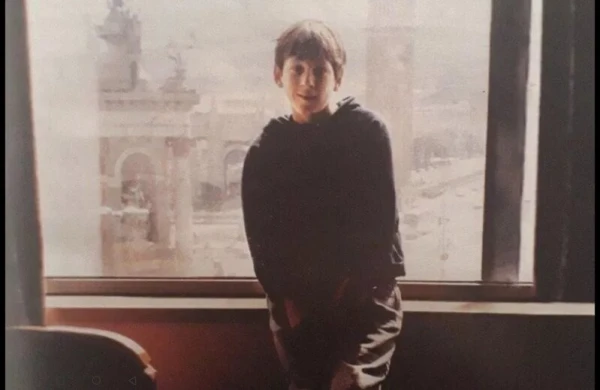 Haradan haraya: İndi bütün dünya bu uşağı tanıyır&nbsp;