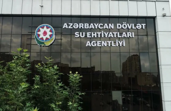 ADSEA: Güclü yağışlar səbəbindən paytaxt və Abşeronda kollektorlara su yönləndirmə işləri intensivləşib&nbsp;