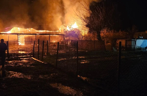 Gecə saatlarında güclü YANĞIN - Hadisə yerindən VİDEO